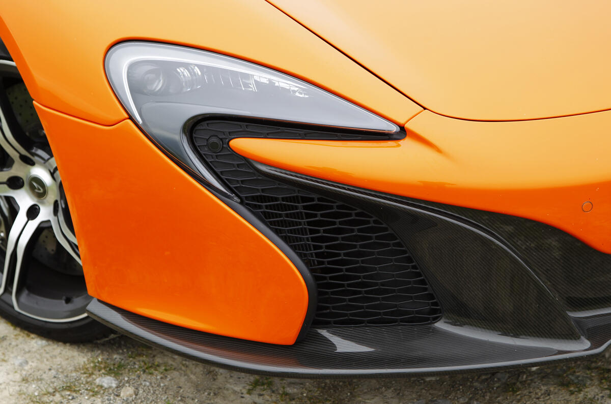 McLaren 650S front air intakes