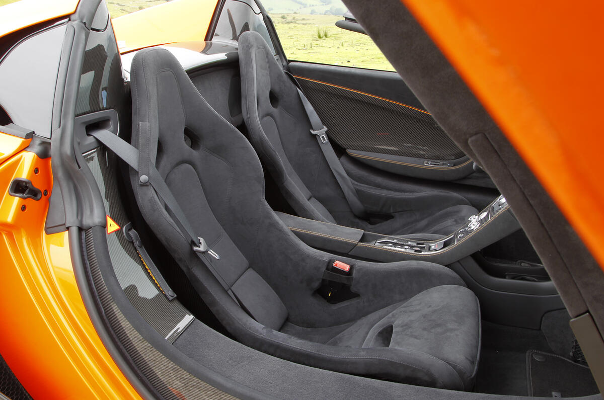 McLaren 650S Spider sport seats