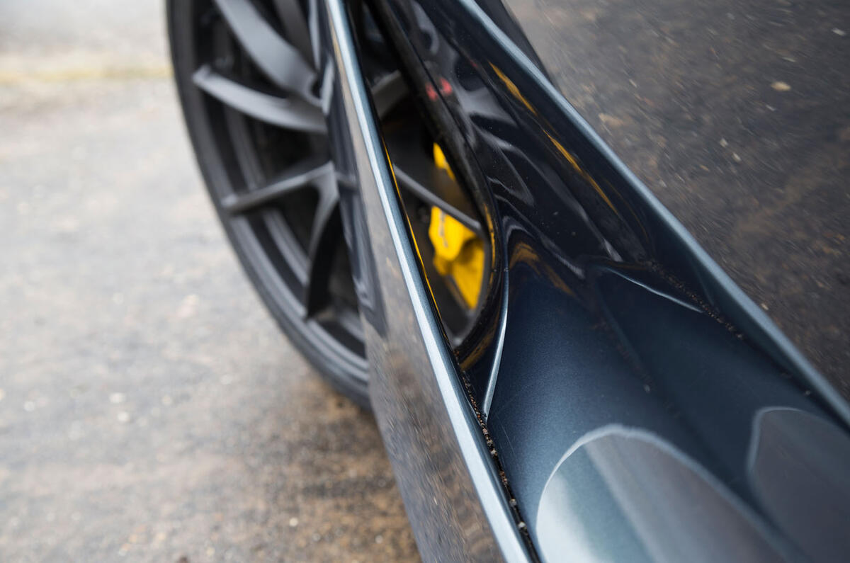 McLaren 720S brake air ducts
