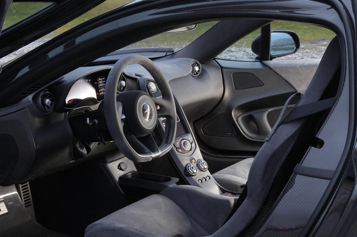 McLaren P1 dashboard