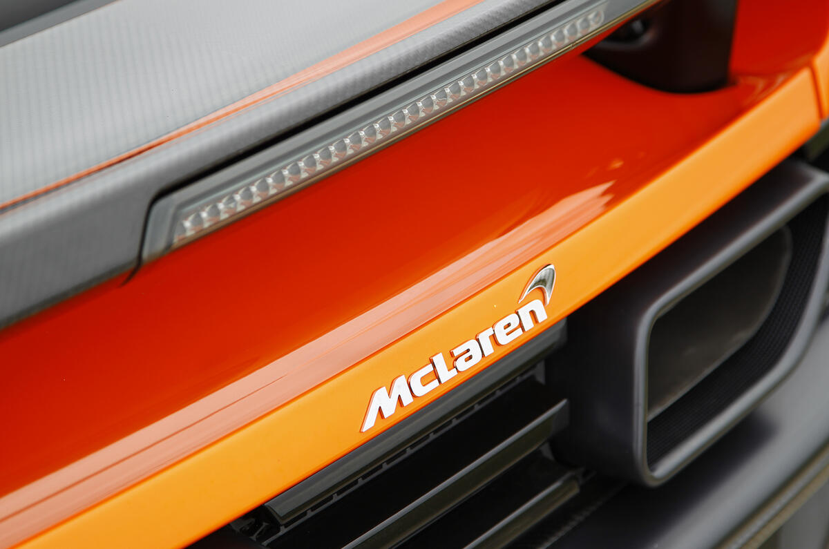 Supercar shootout - Ferrari 458 Speciale versus McLaren 650S