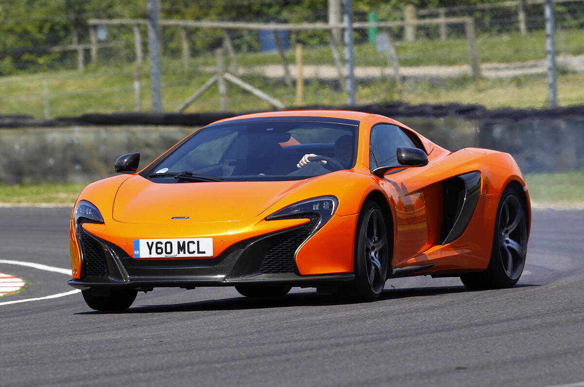 Supercar shootout - Ferrari 458 Speciale versus McLaren 650S