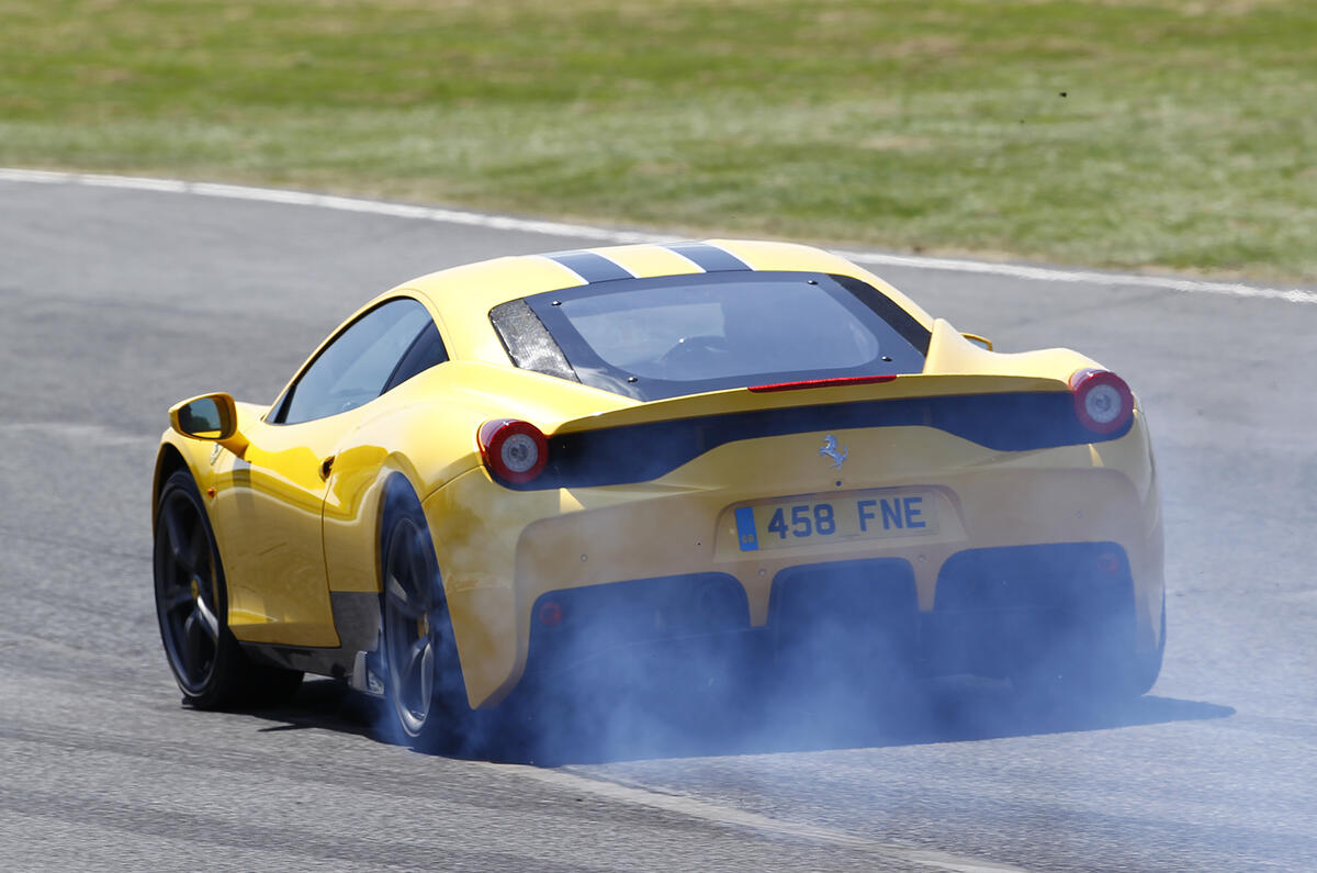 Supercar shootout - Ferrari 458 Speciale versus McLaren 650S