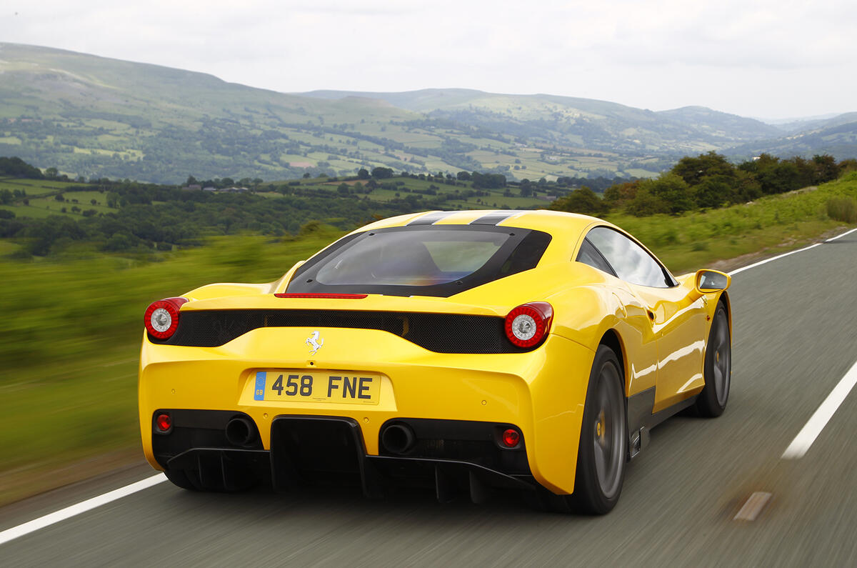 Supercar shootout - Ferrari 458 Speciale versus McLaren 650S