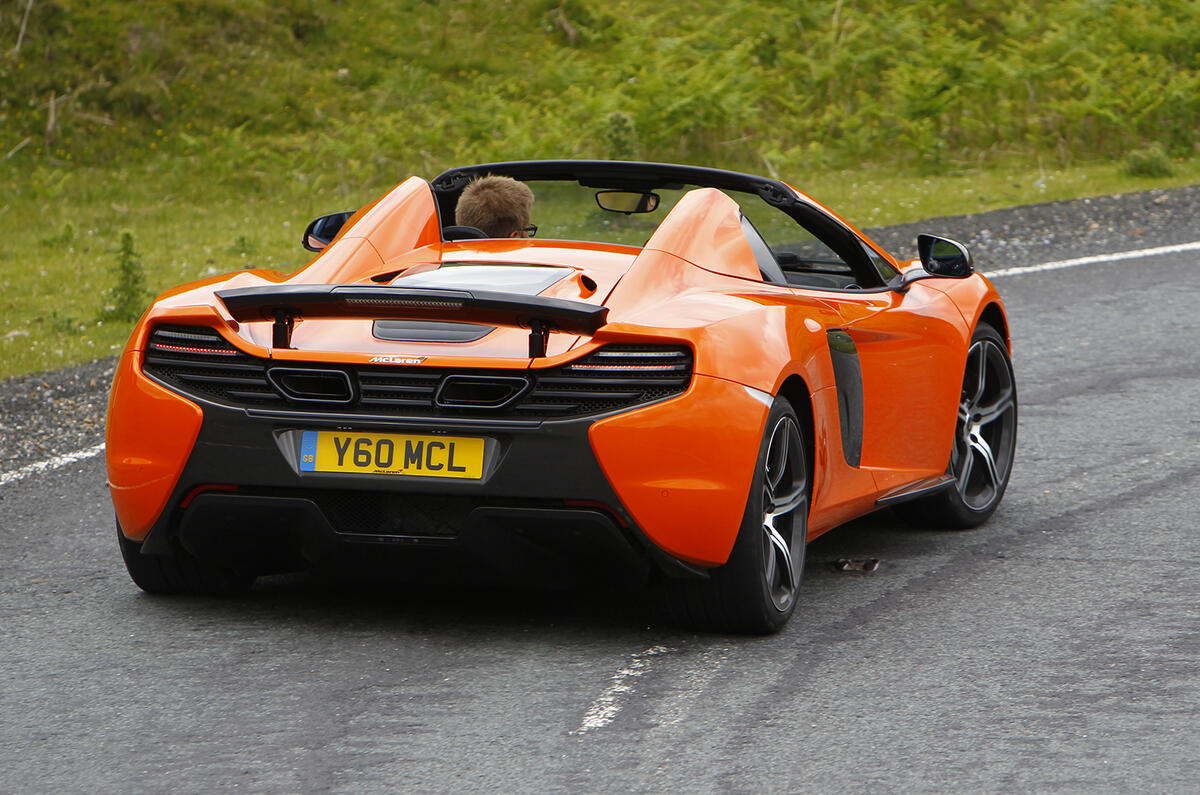Supercar shootout - Ferrari 458 Speciale versus McLaren 650S