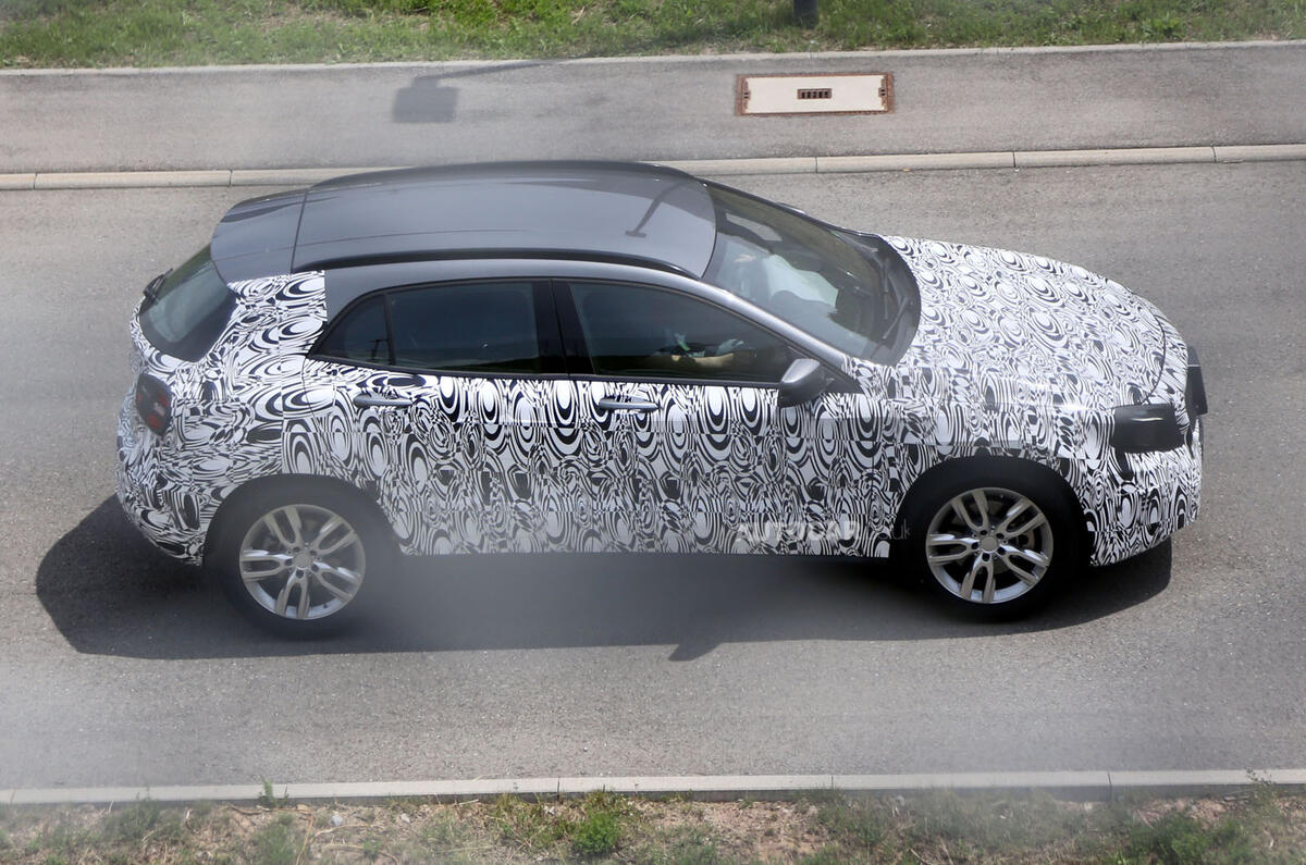 no title 2014 Mercedes-Benz GLA - latest spy shots