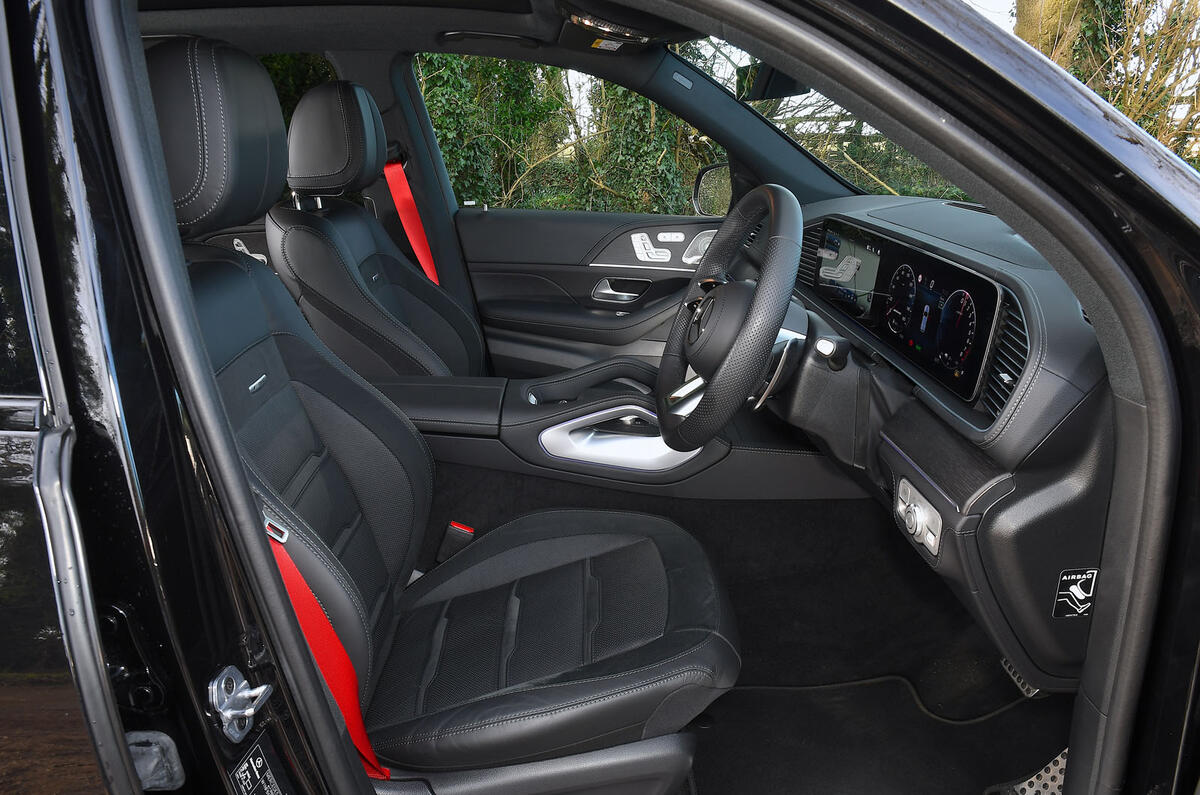 Merc GLE 53 AMG Turbo Hybrid 2025 Review front cabin 8188