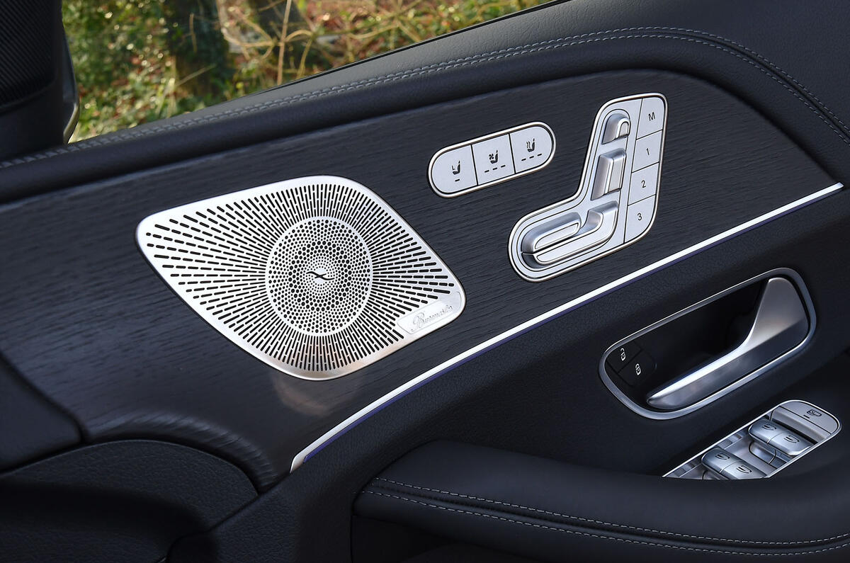 Merc GLE 53 AMG Turbo Hybrid 2025 Review speaker detail 8191