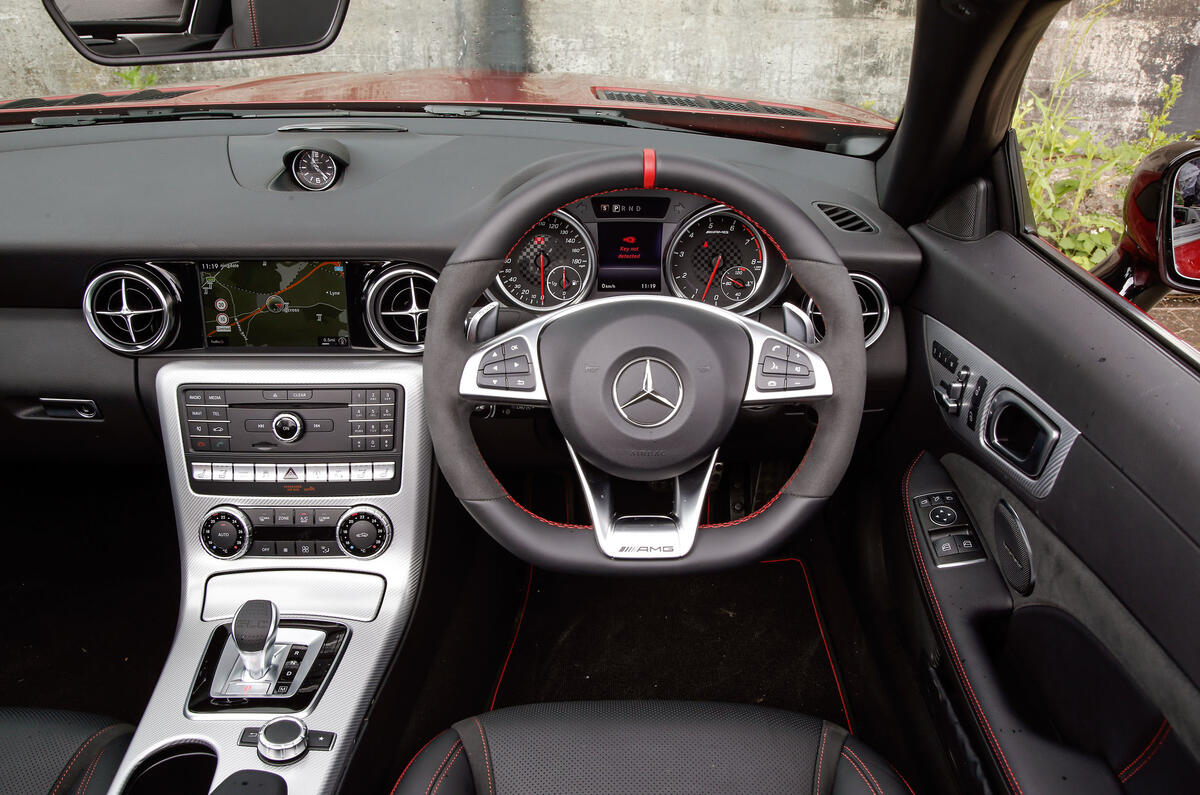 Mercedes-AMG SLC 43 dashboard