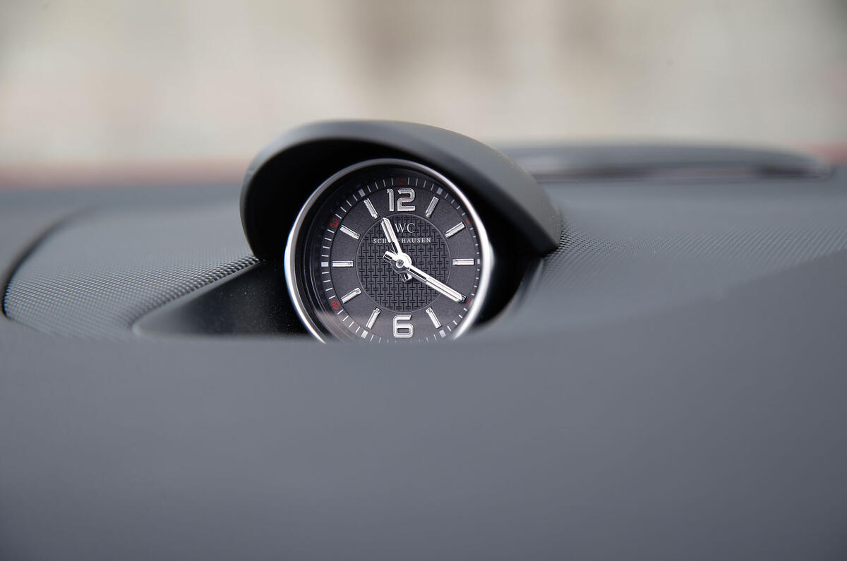 Mercedes-AMG SLC 43 chronography