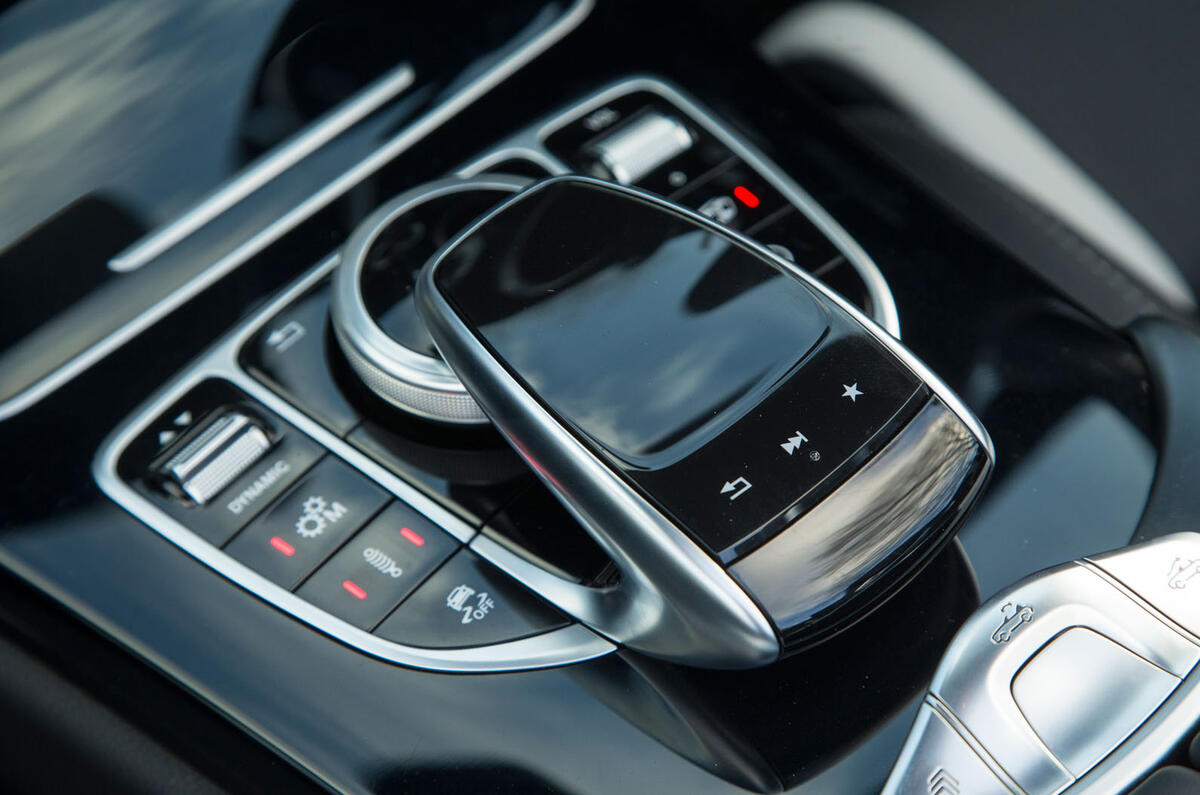 Mercedes-AMG C 63 Cabriolet infotainment controller