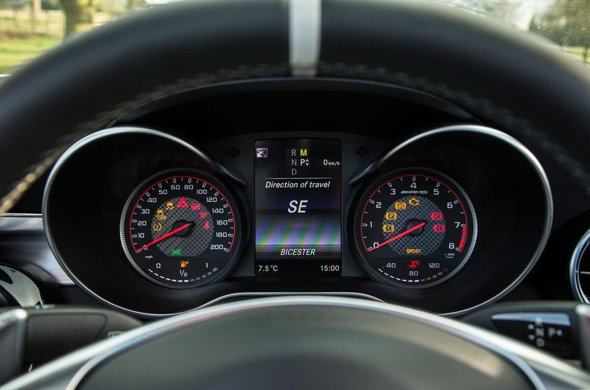 Mercedes-AMG C 63 Cabriolet instrument cluster