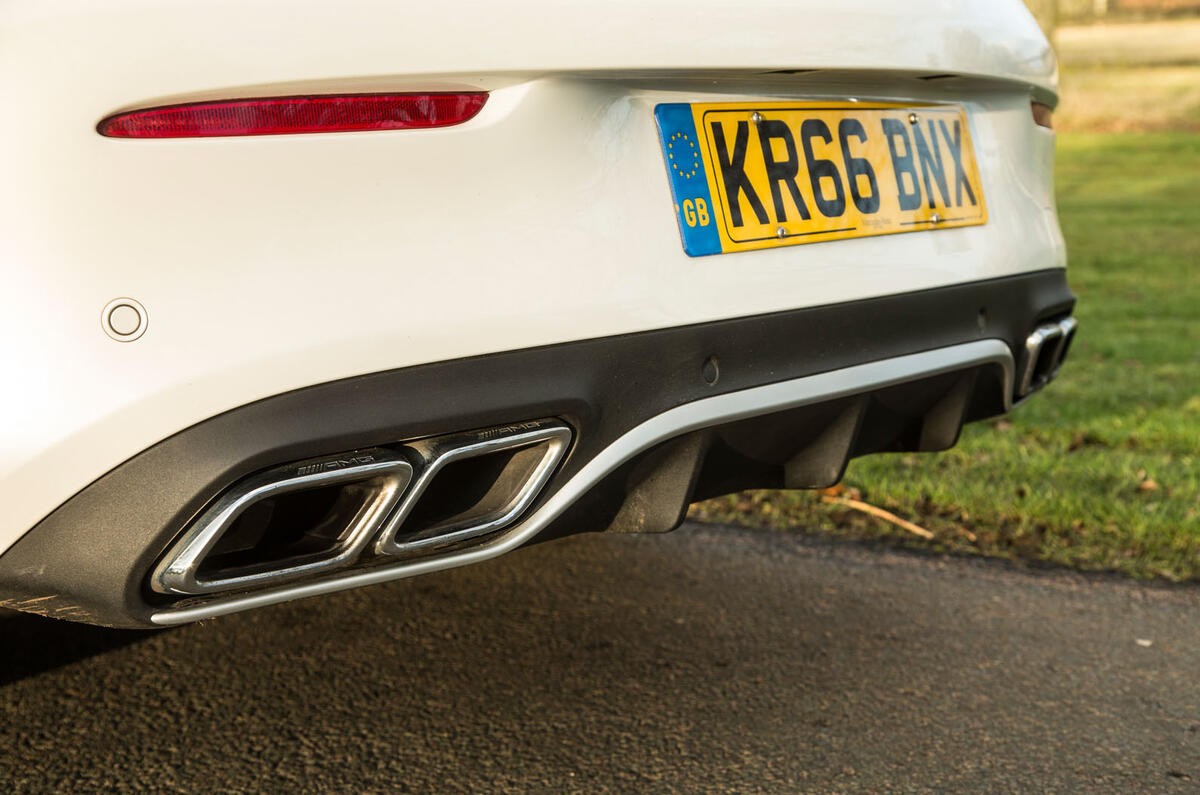 Mercedes-AMG C 63 Cabriolet quad-exhaust system