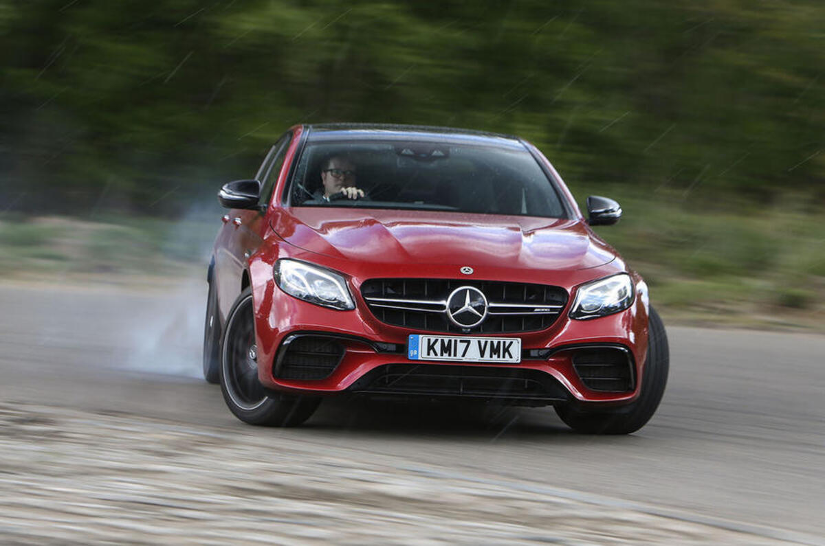 Mercedes-AMG E 63 full on drift