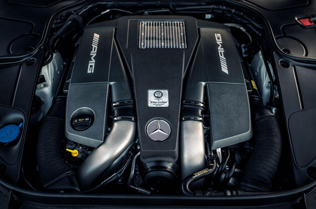 5.5-litre V8 Mercedes-AMG S 63 engine