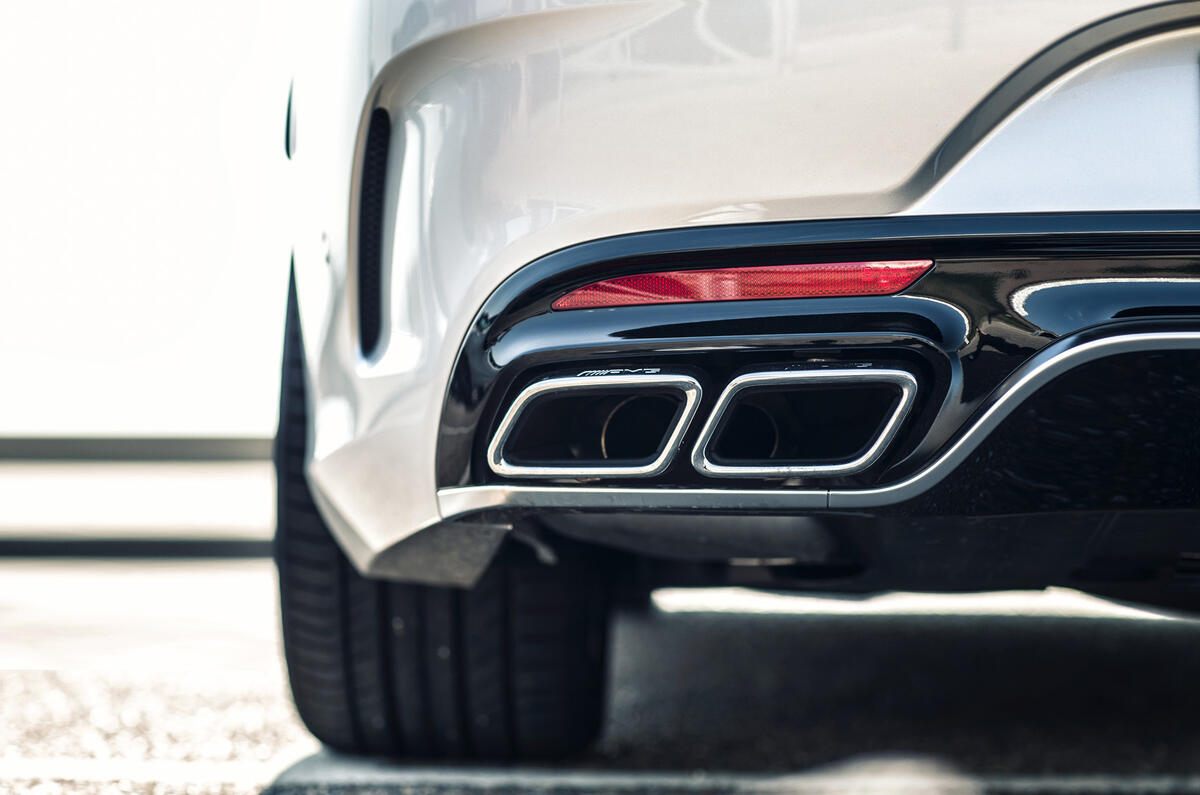 Mercedes-AMG S 63 Coupé exhaust system