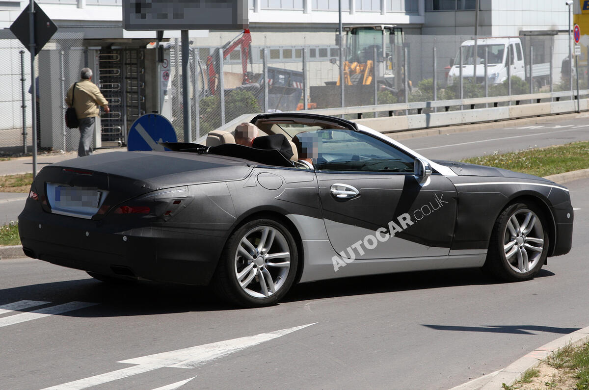Mercedes SL - latest spy pics