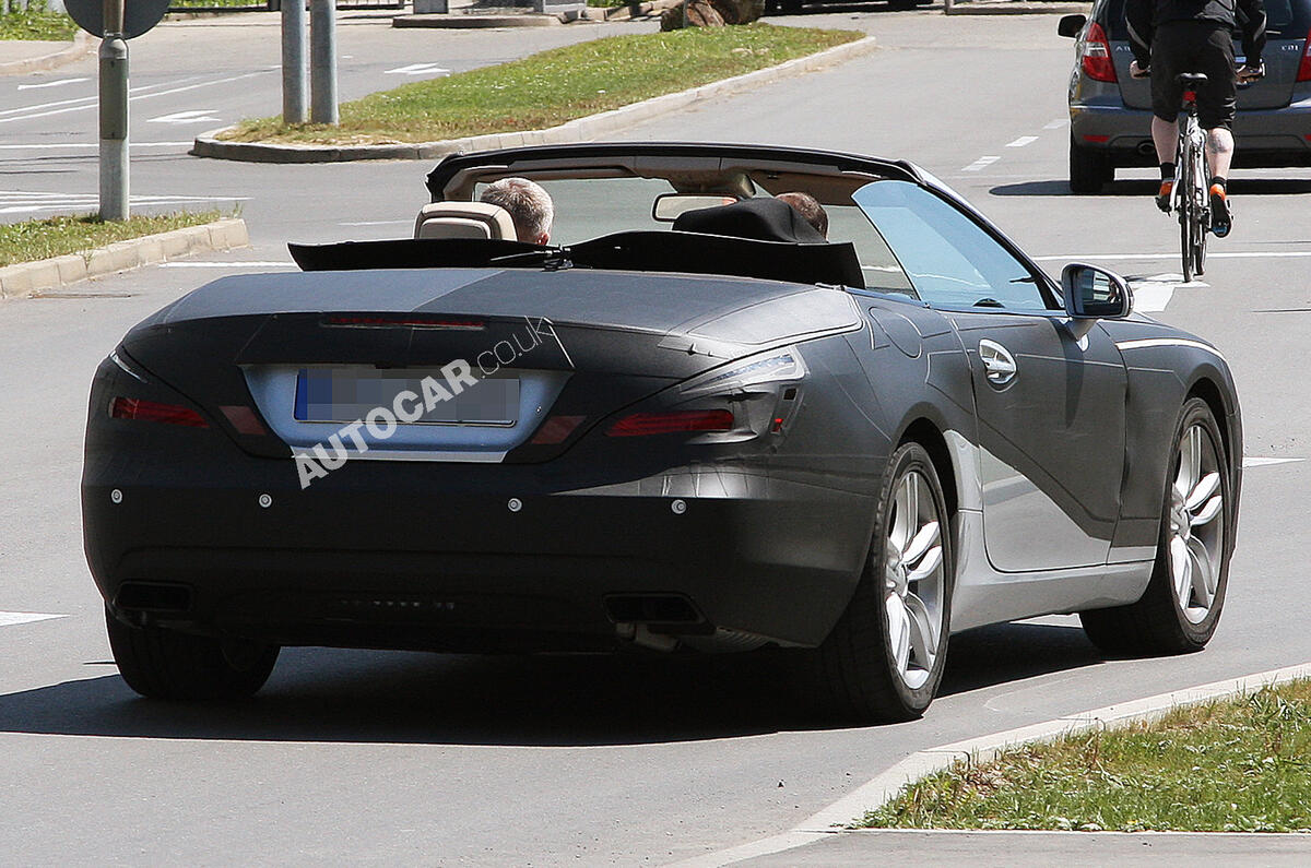 Mercedes SL - latest spy pics