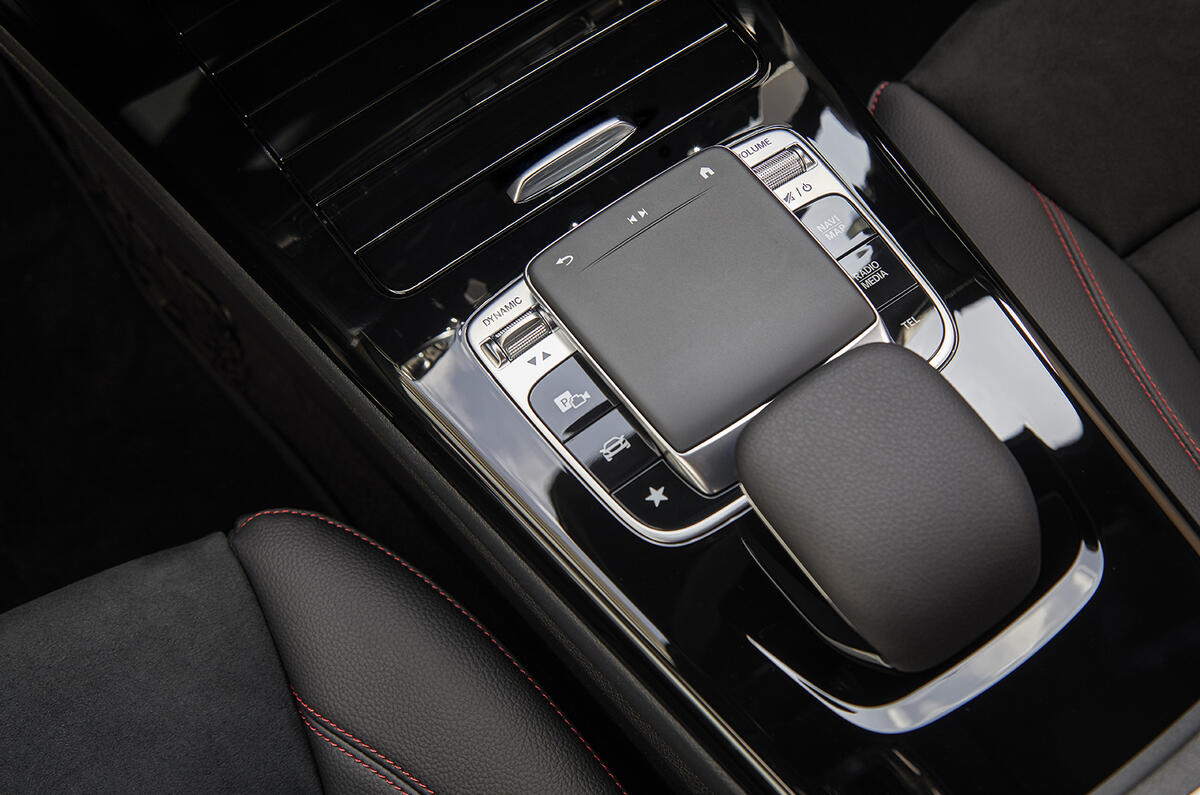 mercedes benz a250e 2023 04 buttons