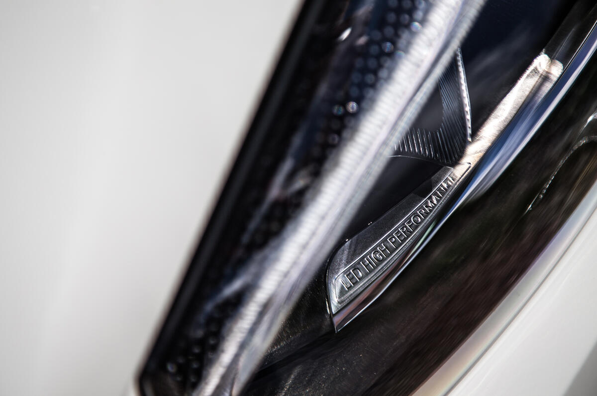 Mercedes-Benz B-Class LED headlights