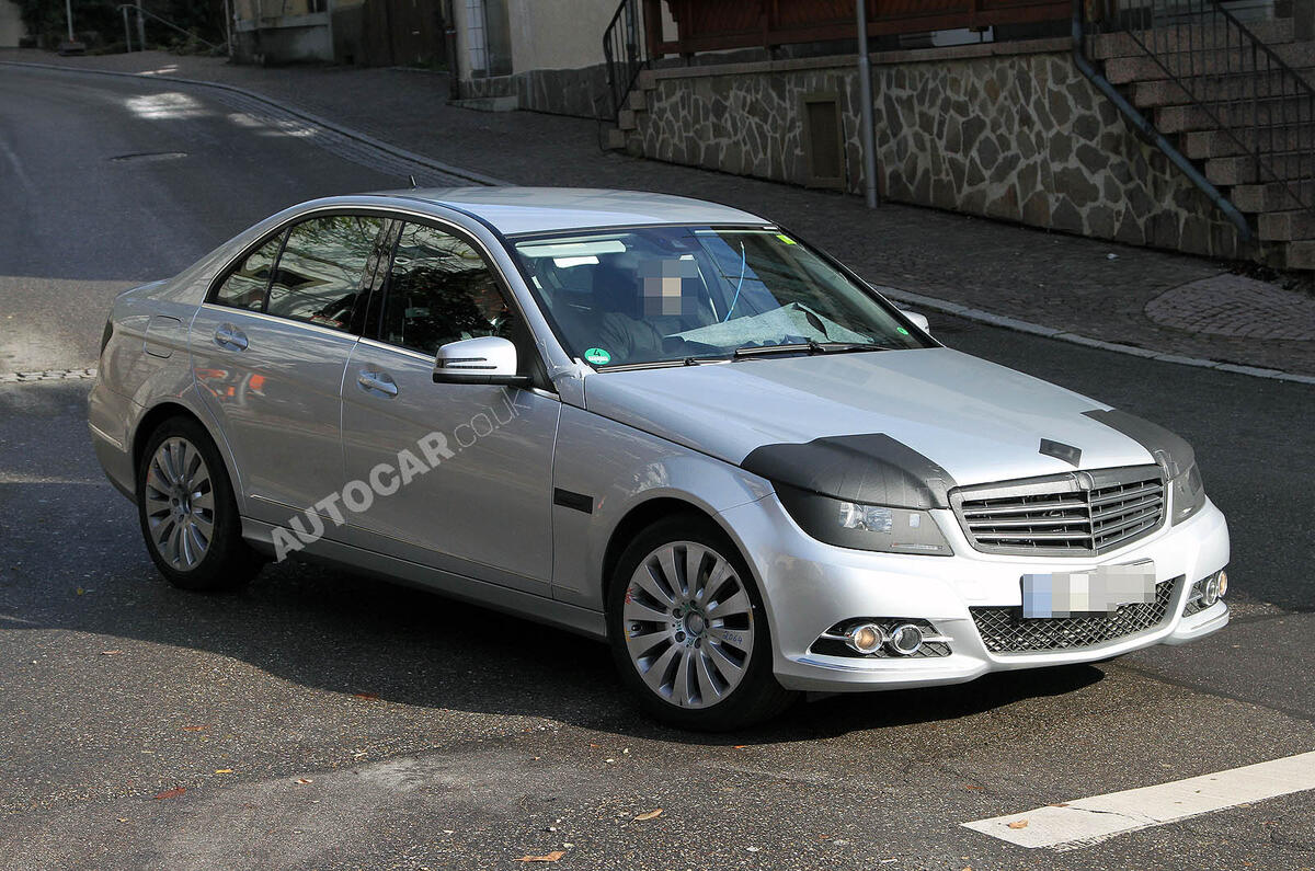 Merc C-class facelift - new pics