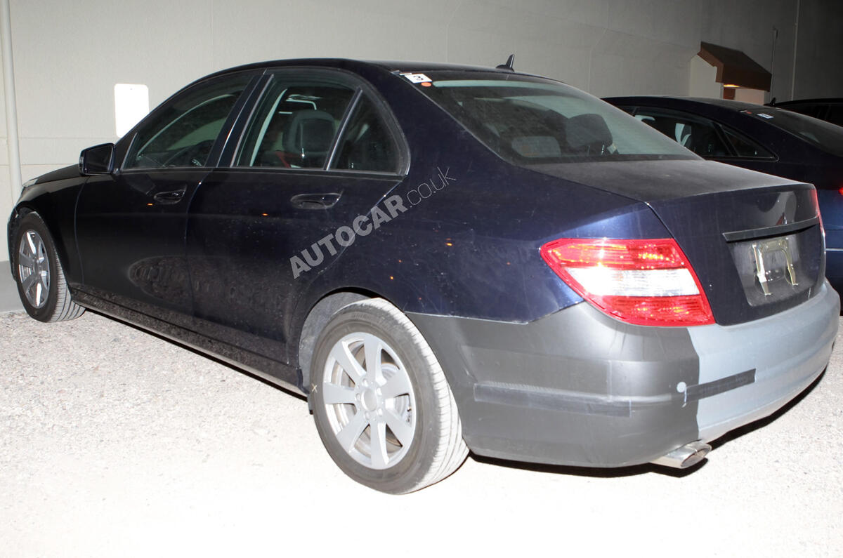 Mercedes C-class facelift: new pics