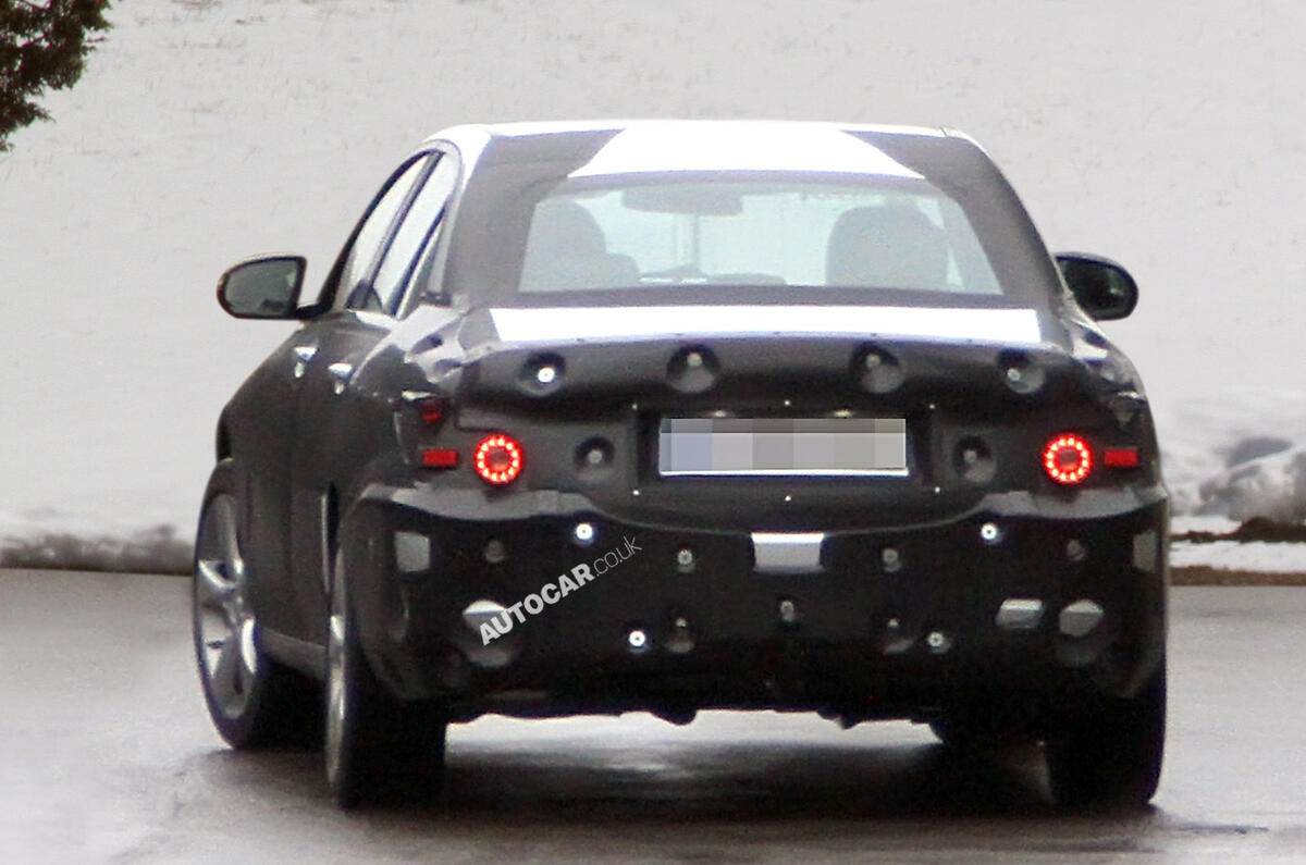 Spy pics: Mercedes C-class Spy pics: Mercedes C-class