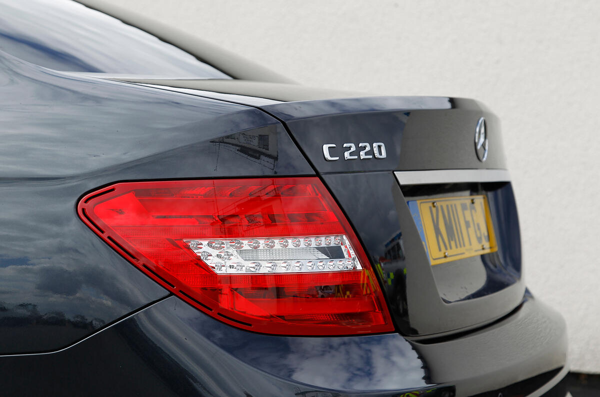 Mercedes-Benz C-Class Coupé tailight