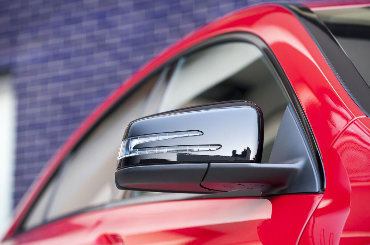 Mercedes-Benz CLA wing mirror