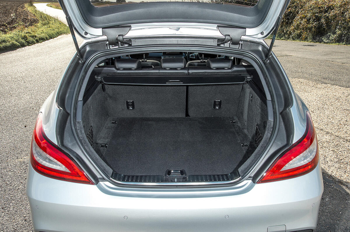 Mercedes-Benz CLS Shooting Brake boot space
