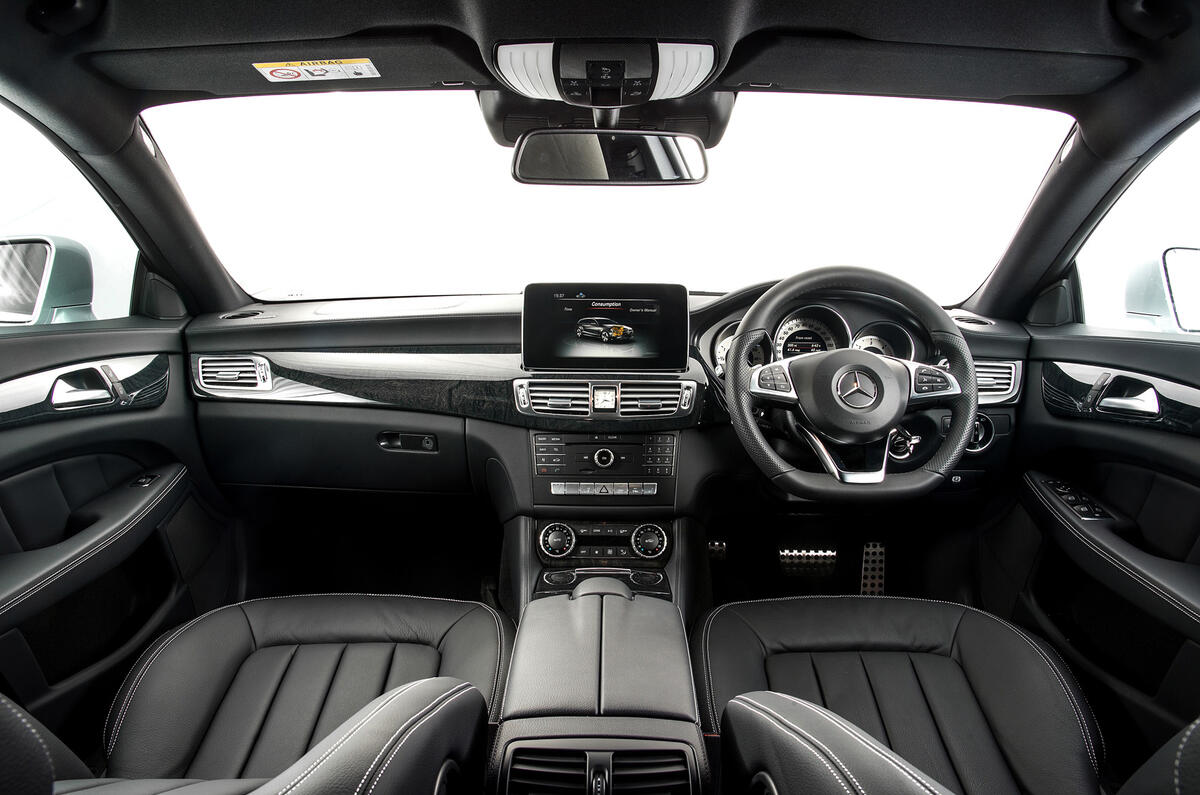 Mercedes-Benz CLS Shooting Brake dashboard