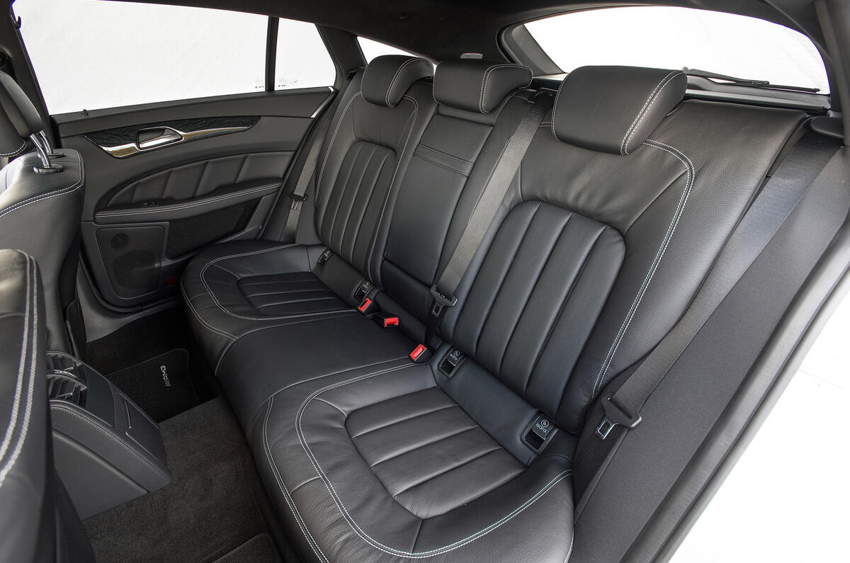 Mercedes-Benz CLS Shooting Brake rear seats