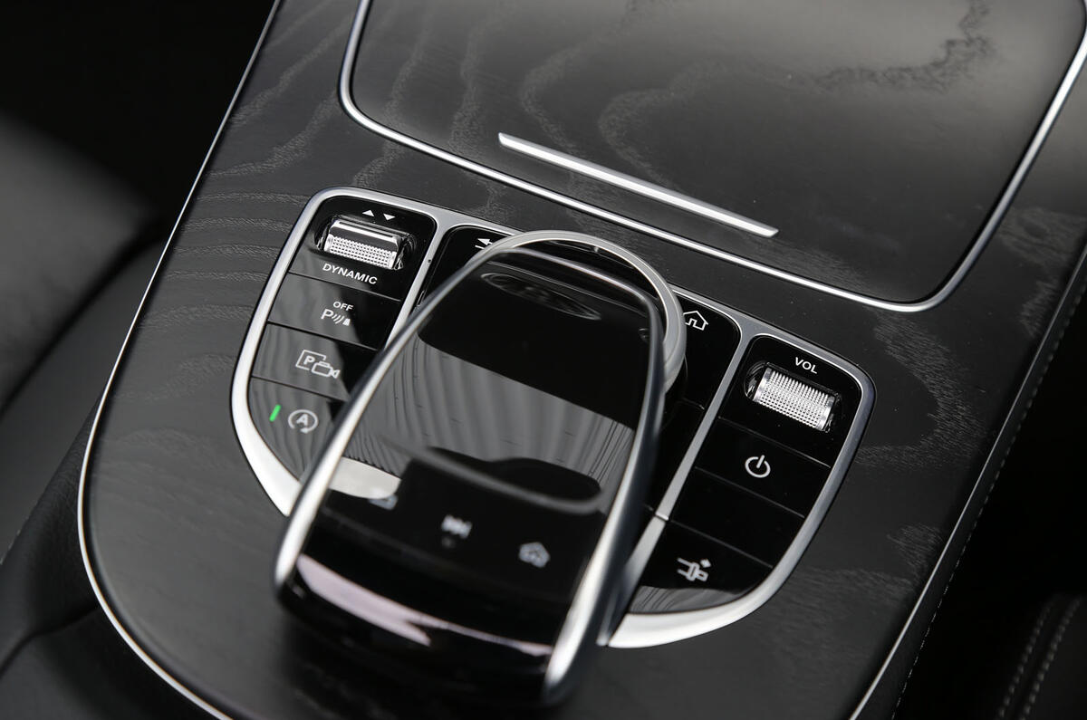 Mercedes-Benz E-Class Coupé infotainment controller
