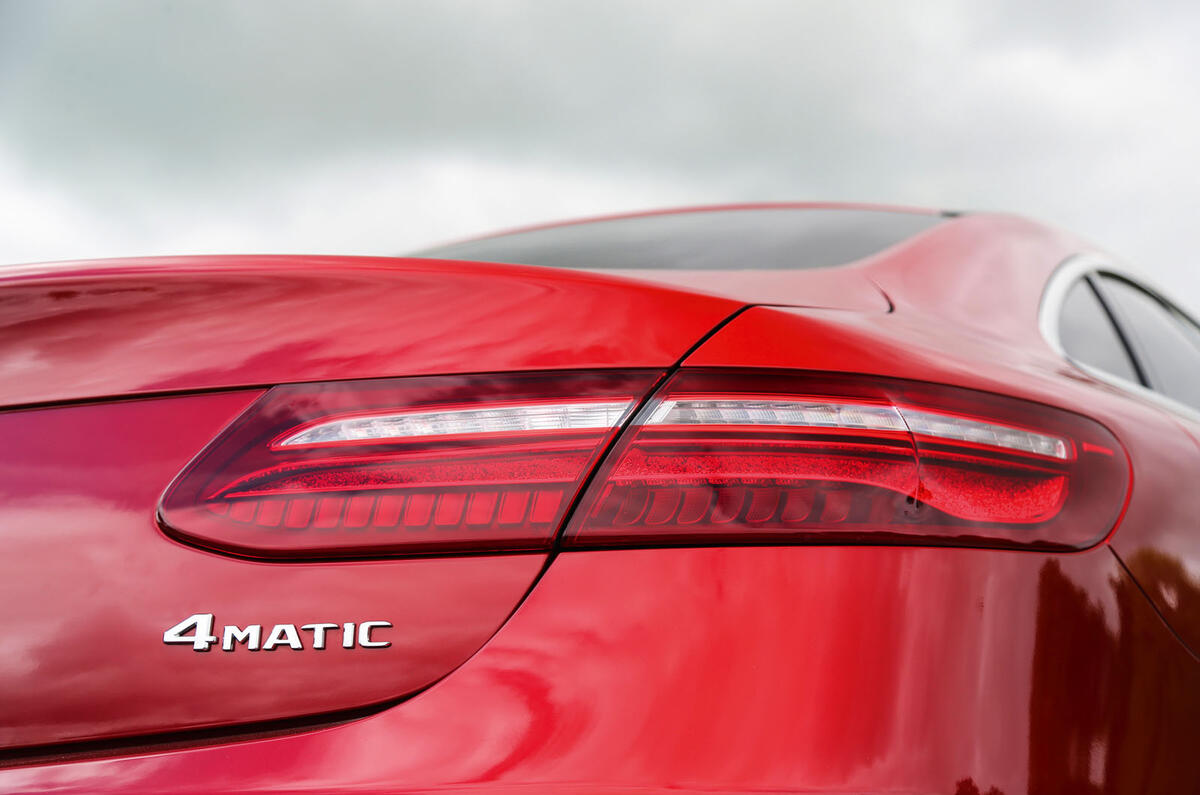 Mercedes-Benz E-Class Coupé rear light