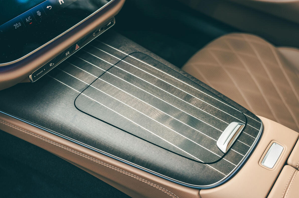 Mercedes Benz E450d Estate 2025 Review centre console detail 27