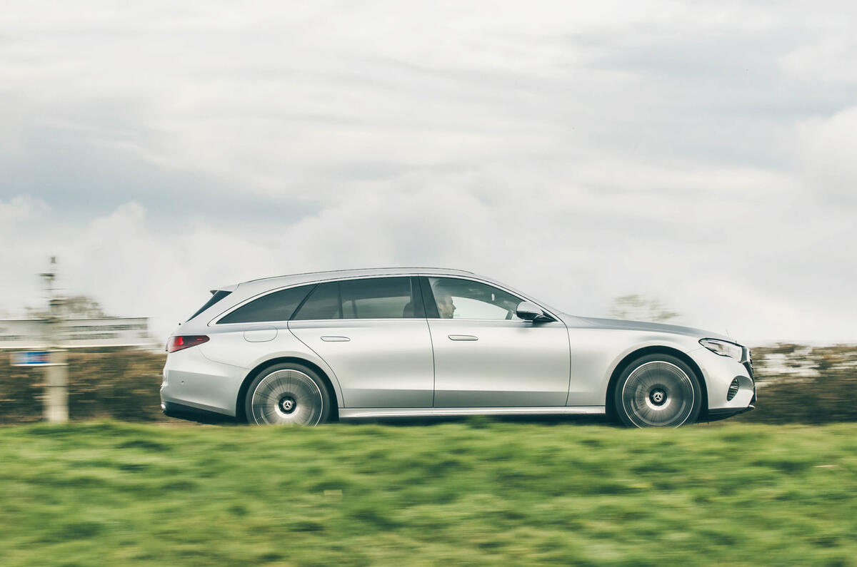 Mercedes Benz E450d Estate 2025 Review pan 14