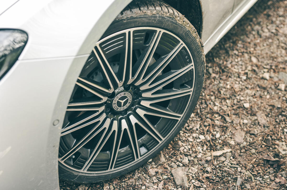 Mercedes Benz E450d Estate 2025 Review wheel 18