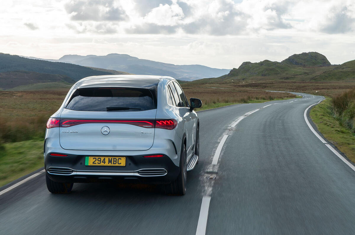 mercedes benz eqe suv review 2023 20 tracking rear mercedes benz eqe suv review 2023 20 tracking rear