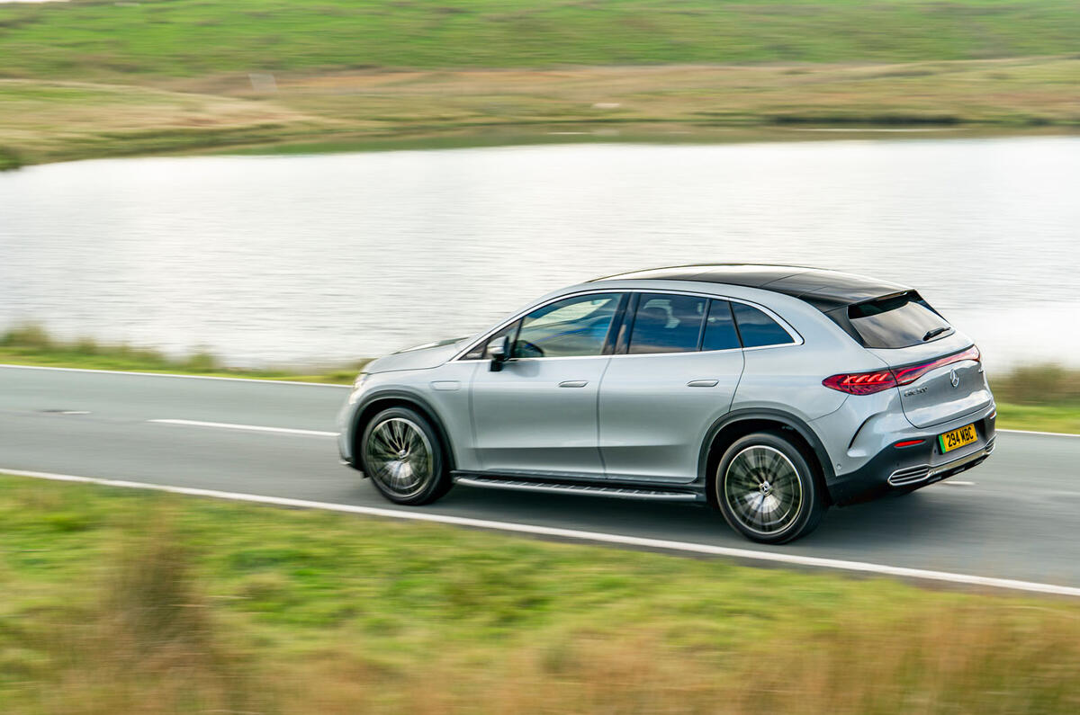 mercedes benz eqe suv review 2023 21 panning side mercedes benz eqe suv review 2023 21 panning side