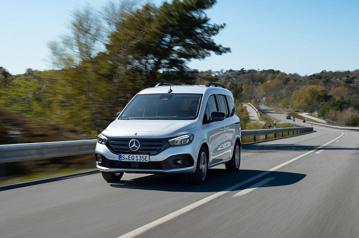 mercedes benz eqt review 2023 14 tracking front mercedes benz eqt review 2023 14 tracking front