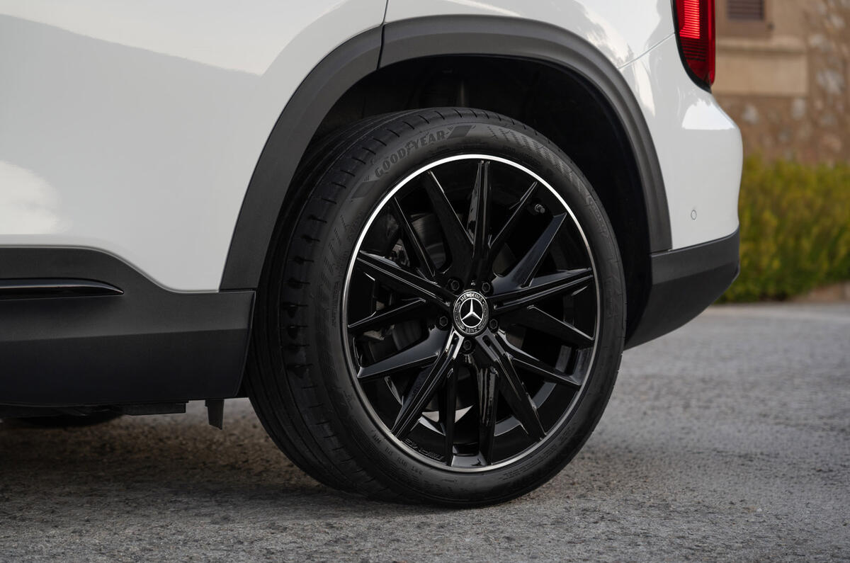 Mercedes Benz GLB review 2026 007