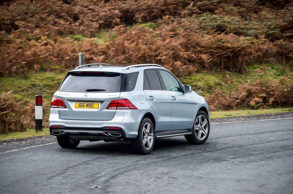 Mercedes-Benz GLE rear cornering