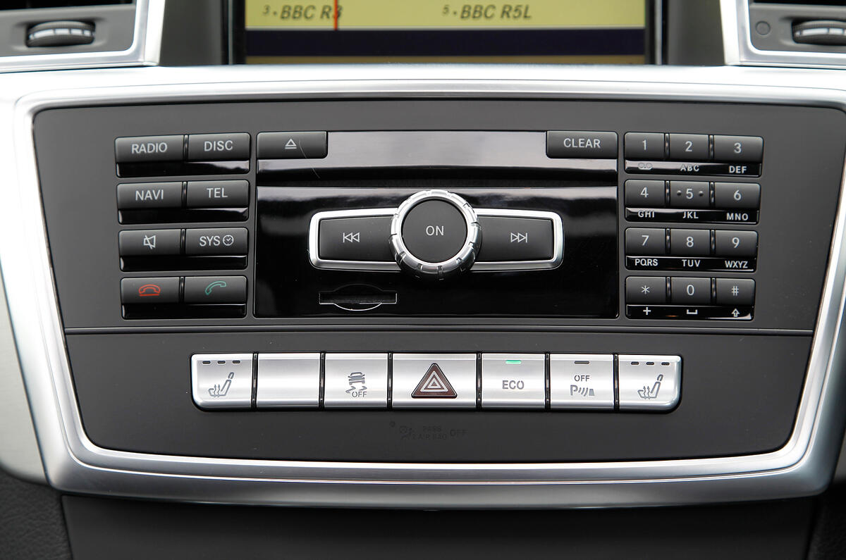Mercedes-Benz M-Class audio system