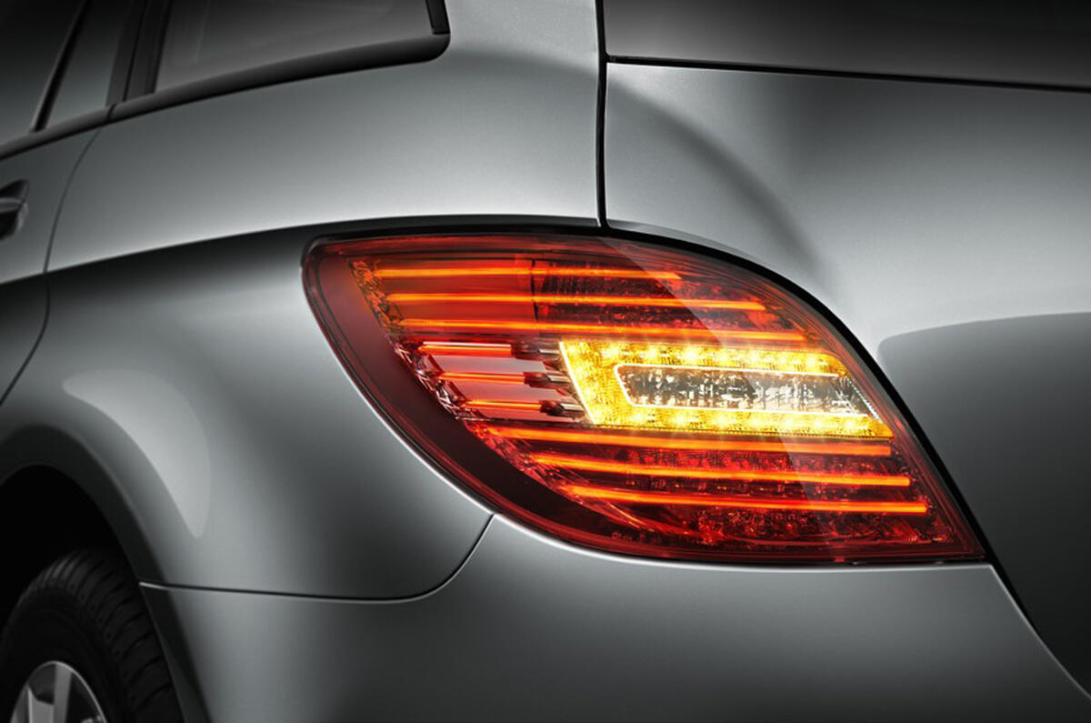 no title New Mercedes R-class revealed