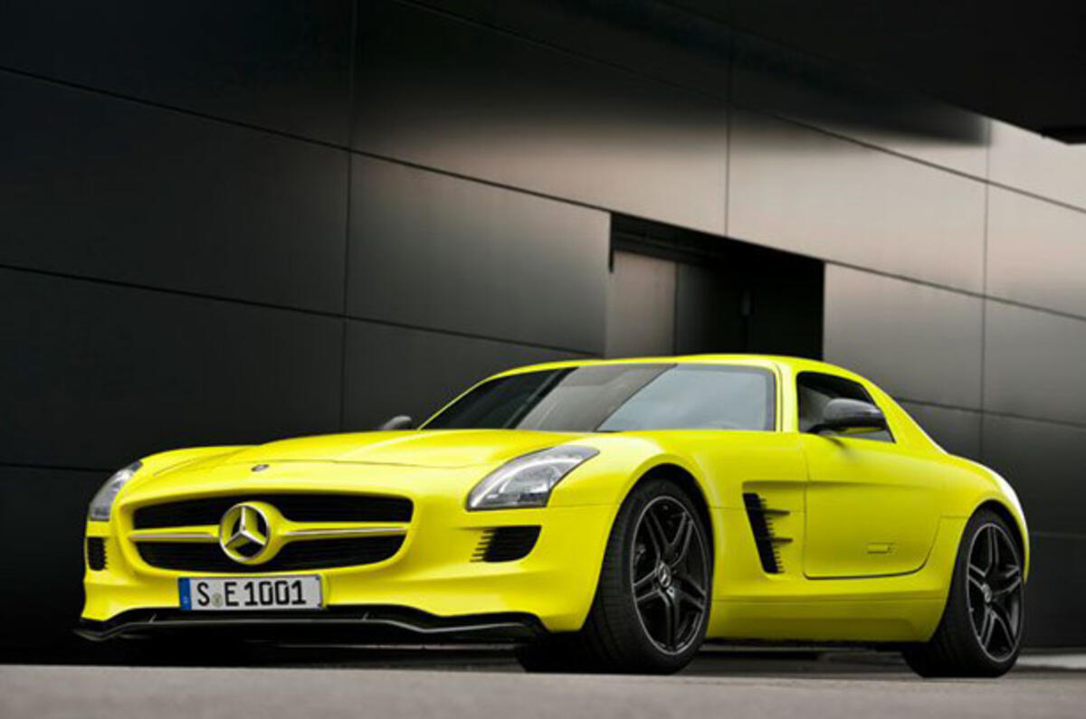 Mercedes SLS E-cell leaks out