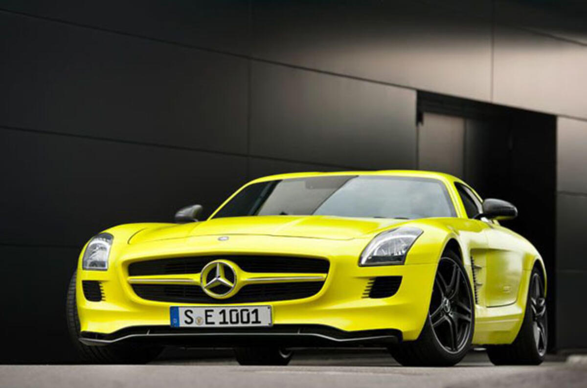 Mercedes SLS E-cell leaks out