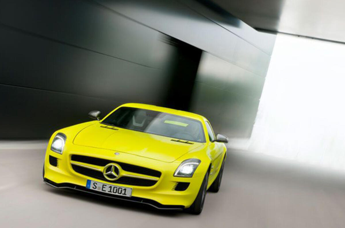 Mercedes SLS E-cell leaks out