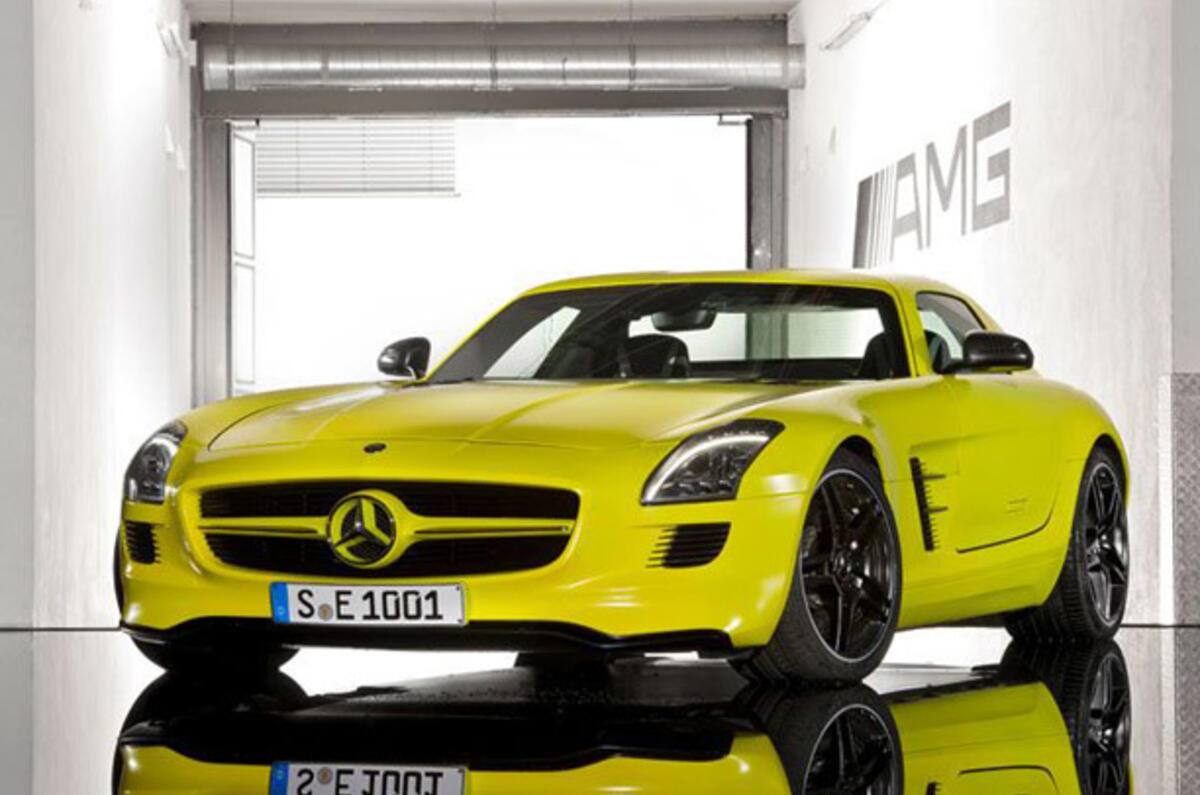 Mercedes SLS E-cell leaks out