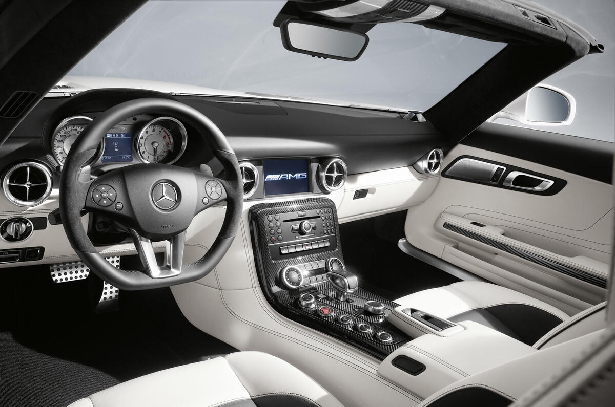 Frankfurt show - Mercedes SLS Roadster Frankfurt show - Mercedes SLS Roadster