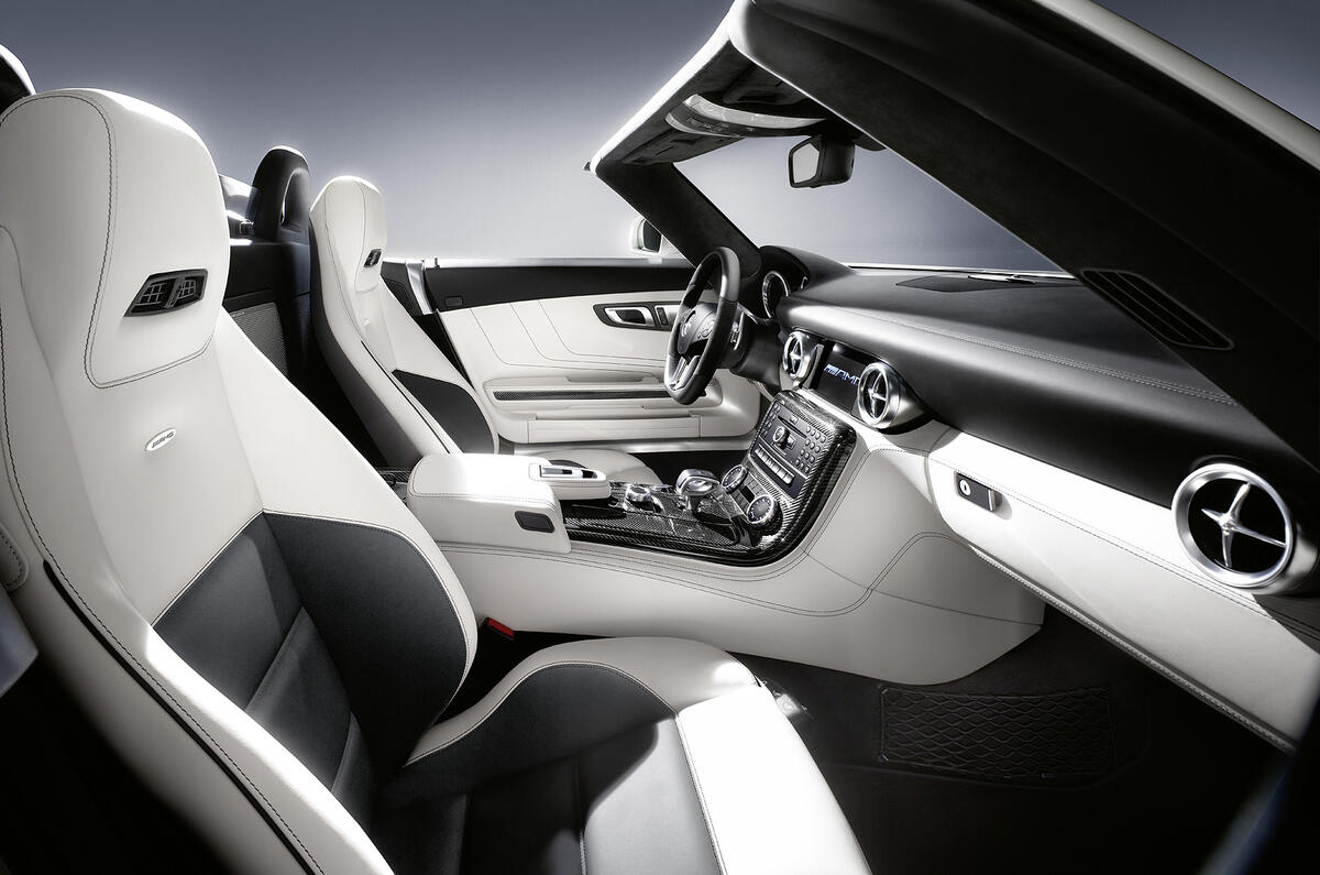 Frankfurt show - Mercedes SLS Roadster Frankfurt show - Mercedes SLS Roadster